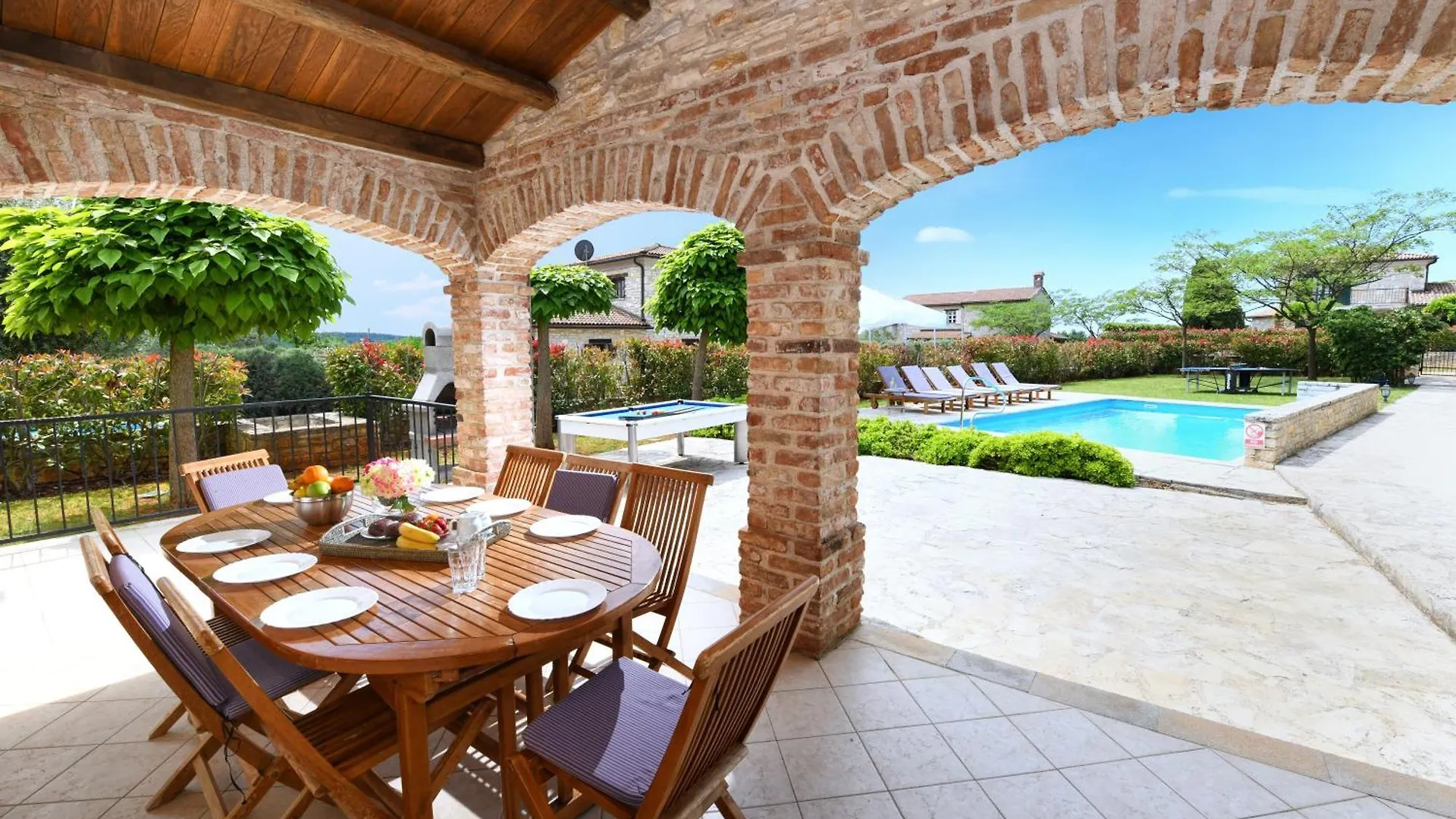 Villa Camelina Barat